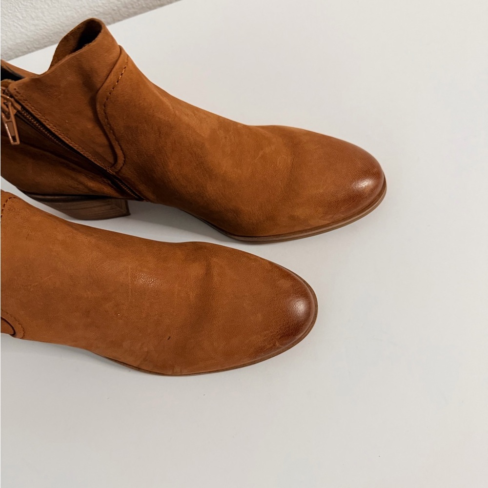 Lucky Brand Pogan Women's 8.5 Brown Leather Ankle Bootie Side Zip Booties - Picture 2 of 9